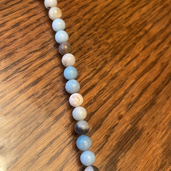 BEADED Dolphin 🐬 Necklace, NWT  blue beads, Silver (Plate?) Hollow Dolphin HH - Picture 6 of 8